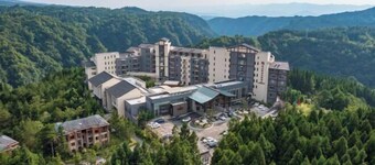 Chongqing Lvgong Resort Hotel