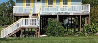 Butsy's Fish Camp is a Cozy 3-bedroom house. Close to the BEST fishing in LA!