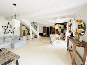 Interior - Découvrez le Charme D'un mas Provençal Rénové, Votre Jardin D'éden Vous Attend ! (Saint-Maximin-la-Sainte-Baume)