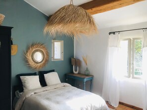 3 Schlafzimmer, Schreibtisch, Bügeleisen/Bügelbrett, Reisekinderbett