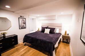 3 bedrooms, in-room safe, iron/ironing board, WiFi