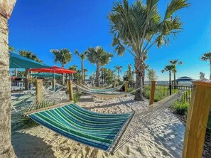 Property grounds - Weekly Deal! 10% Off – 3 Masters, Pool, Themed Rooms & 1 min. walk to Resort (Davenport)