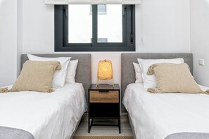 Leilighet – deluxe | 2 soverom, dundyner, individuelt dekorert og individuelt innredet