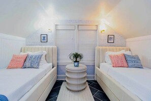 4 bedrooms, iron/ironing board, free WiFi, bed sheets