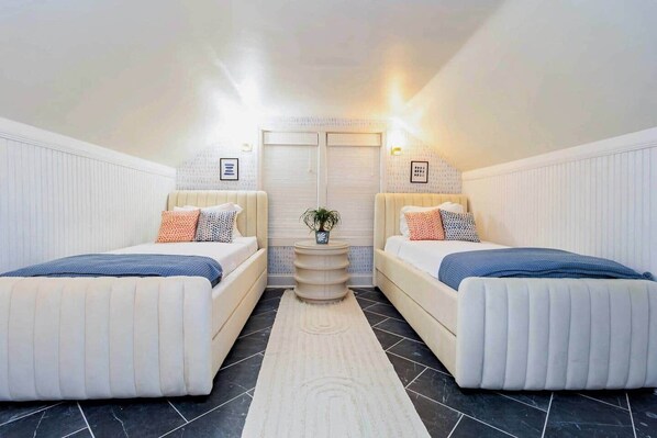 4 chambres, fer et planche à repasser, Wi-Fi gratuit, draps fournis