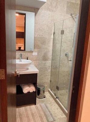 Hair dryer, towels, soap, toilet paper - Dep 1 room, green terrace and view (Tulum)