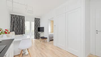 Apartment, 1 Schlafzimmer, Balkon | Wohnzimmer