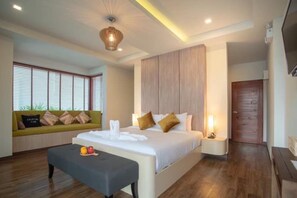 Villa, Bathtub, Pool View ( Number of bedroom for use base on number of guest to stay ) | 9 間睡房、書桌、免費 Wi-Fi、床單