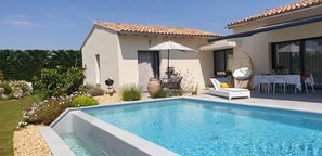 Pool - Villa moderne avec jacuzzi, piscine et vue (Séguret)