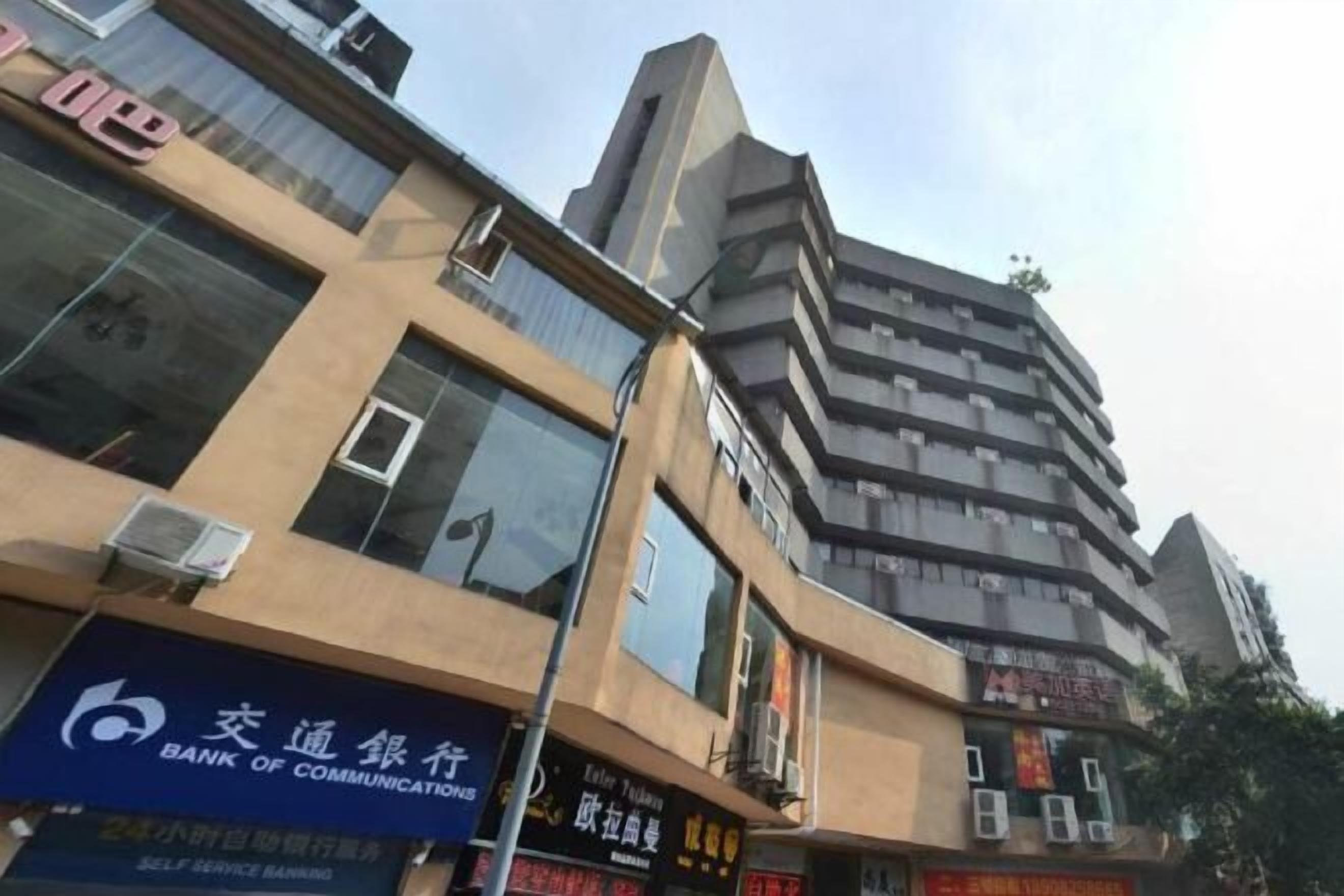 المنشأة من الخارج