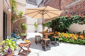 Outdoor dining - Loft Condesa. Close to parks with patio UNIQUE (Ciudad de México)