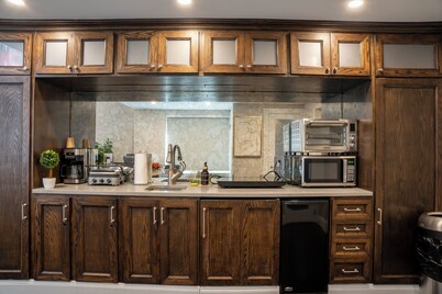 Duplex Penthouse at Historic Mansfield Residence, City Views & Luxury