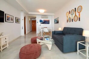 Smart TV, books, stereo - I love Villa Puerto Beach, Altea (Altea)