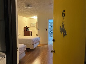 Basic Double Room | Free WiFi