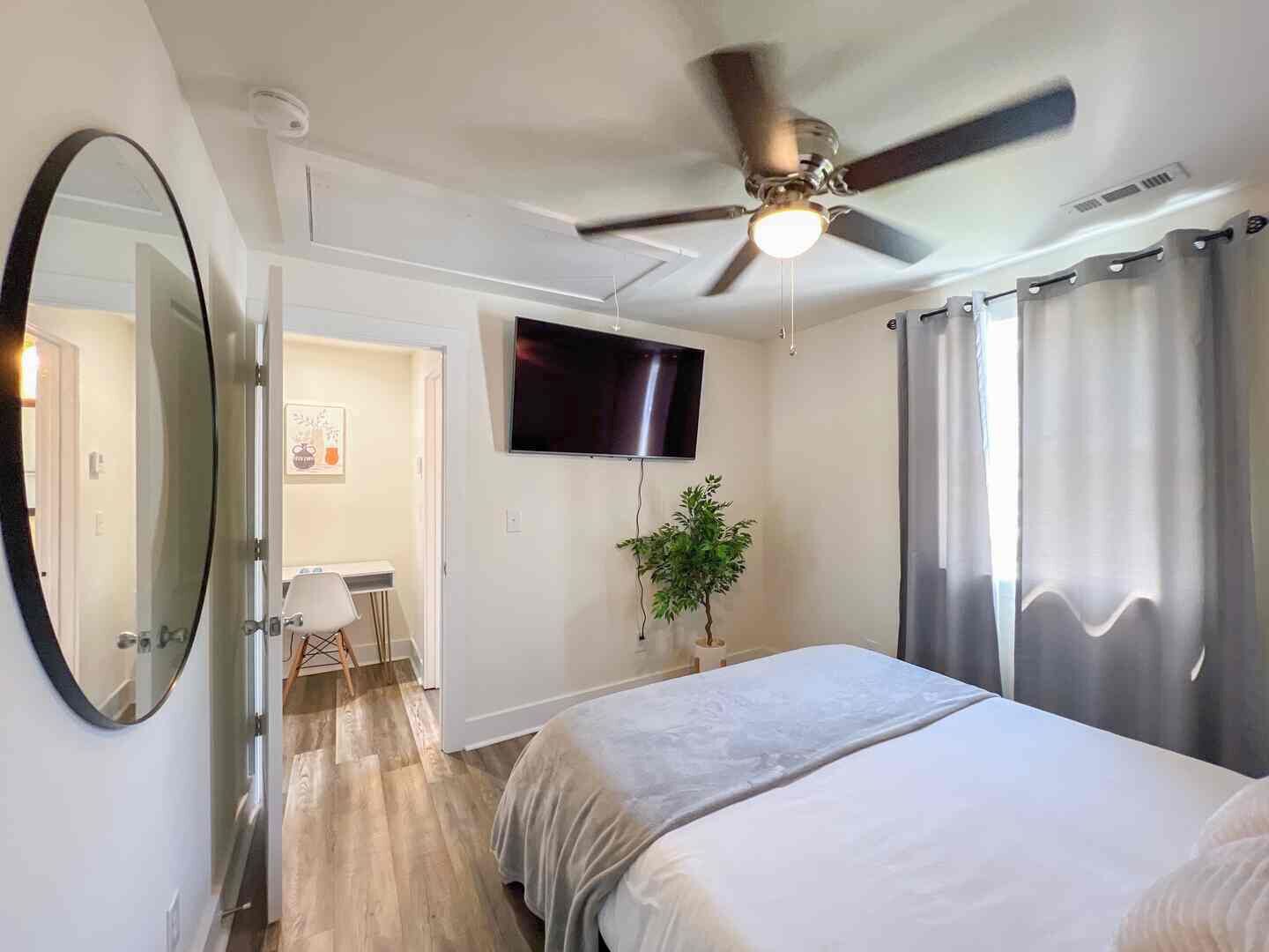 1 habitación, escritorio, tabla de planchar con plancha y wifi gratis 