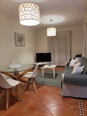 Apartment, Smoking | 2 bedrooms - T2 Vila Bairos A C Piscina e Garagem Vilamoura (Loulé)