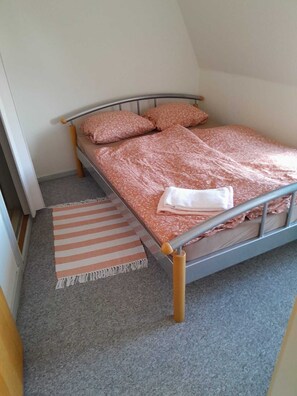 2 bedrooms, iron/ironing board, travel crib, free WiFi - Apartments in the heart of Hojer (Højer)
