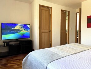 3 bedrooms, desk, iron/ironing board, travel cot - Poblado Vista 360 de la Ciudad (Medellín)
