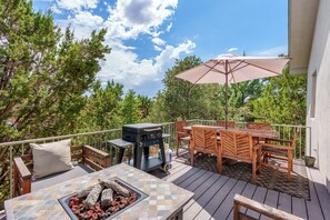 屋外ダイニングエリア