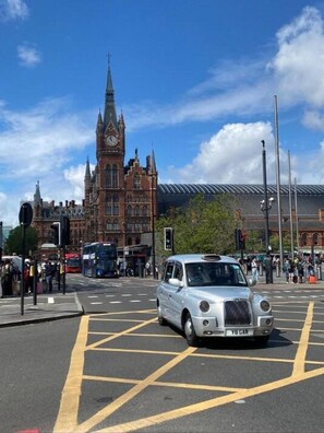 Parking - Central London Cozy Apartment With 2 Bedrooms (London)