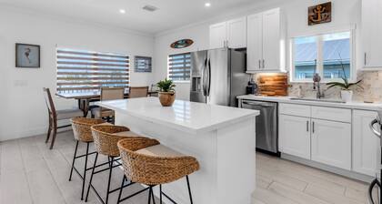 Snowbird Paradise - New Vacation Home in Key Largo