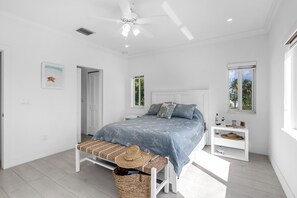 4 slaapkamers, een strijkplank/strijkijzer, gratis wifi, beddengoed