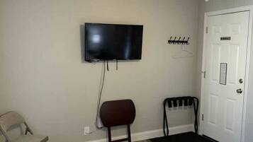 Standard Room, Bay View | Desk, free WiFi