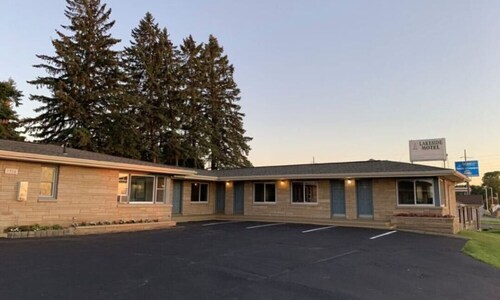 Lakeside Motel