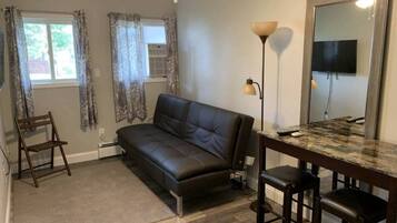 Standard Suite, 1 King Bed | Living area