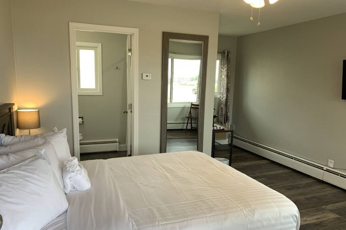 Zimmer, 1 Queen-Bett, Buchtblick (Chequamegon) | Kostenloses WLAN, Bettwäsche