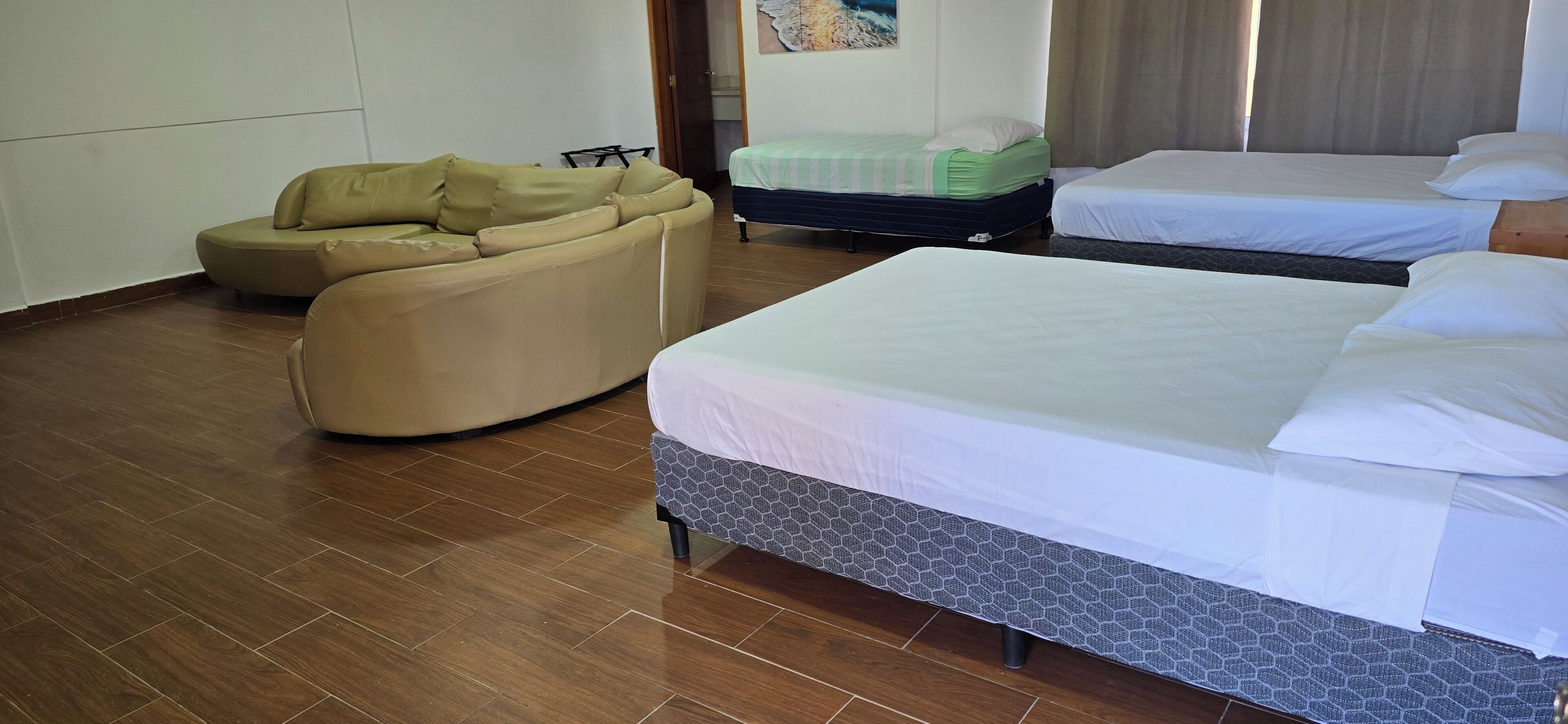 5 habitaciones, wifi gratis y ropa de cama 