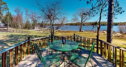 Lakefront home with amazing views, WFH desk, canoe, kayaks & private dock
