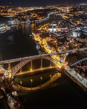 City view from property - Owls Hostel Ribeiro (Porto)