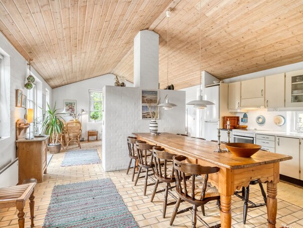 Refrigerador, microondas, horno y lavavajillas