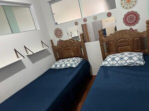 4 Schlafzimmer, Bügeleisen/Bügelbrett, WLAN, Bettwäsche
