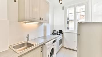 電子レンジ、オーブン、コンロ、コーヒー / ティーメーカー