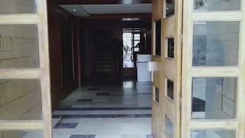 Entrada al alojamiento