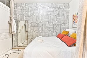 2 bedrooms, desk, iron/ironing board, WiFi - Apartment in the center of Paris - Voltaire (Paris)