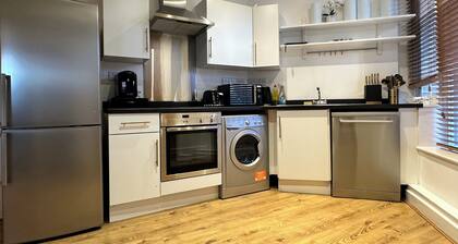 Stylish Central Apartment 2mins from major station