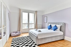 2 chambres, fer et planche à repasser, Wi-Fi, draps fournis