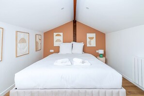 2 quartos, ferros/tábuas de passar roupa, Wi-Fi, roupa de cama