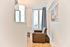 Interior - Apartment near Mairie 10th arrondissement (Paris)