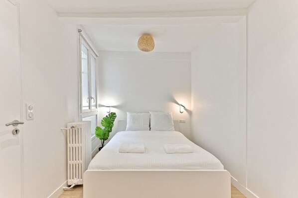 1 chambre, fer et planche à repasser, Wi-Fi, literie fournie