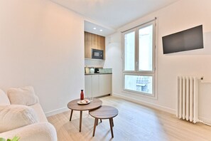 Interior - Apartment in the center of Paris - Musée Grévin (Paris)