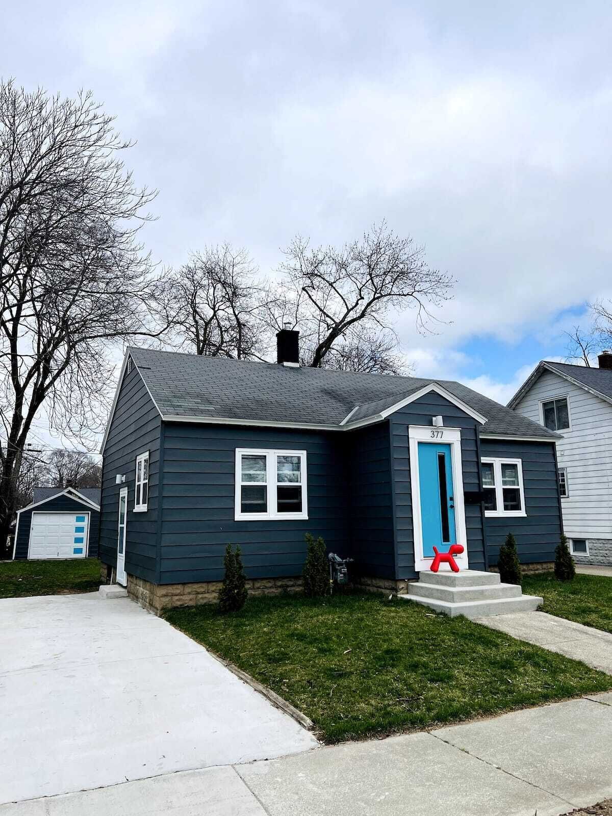 Mich MID MOD house 