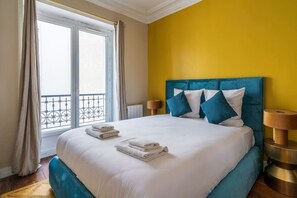 1 bedroom, desk, iron/ironing board, WiFi