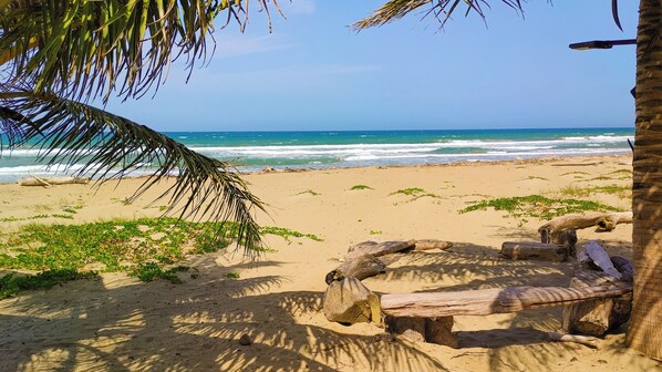 Beach towels - Brisa Atlántico 2-bedroom in brilliant La Boca with AC, WiFi on secluded beach (La Boca)