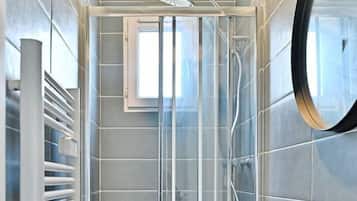 Asciugacapelli, asciugamani, carta igienica