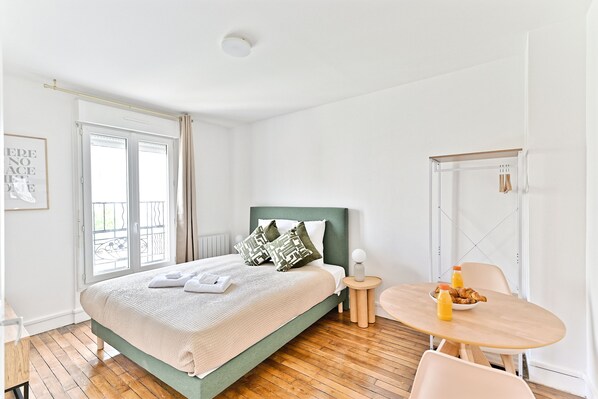 Desk, iron/ironing board, free WiFi, bed sheets