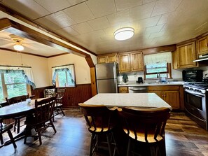 Micro-ondes, four, plaque de cuisson, lave-vaisselle